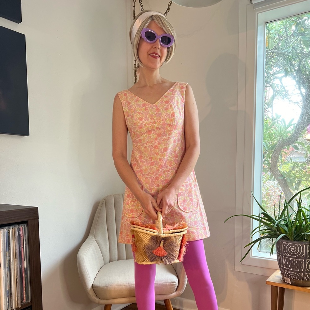 Vintage Pink Romper, Midcentury Women’s Floral Playsuit - Picture 8 of 10